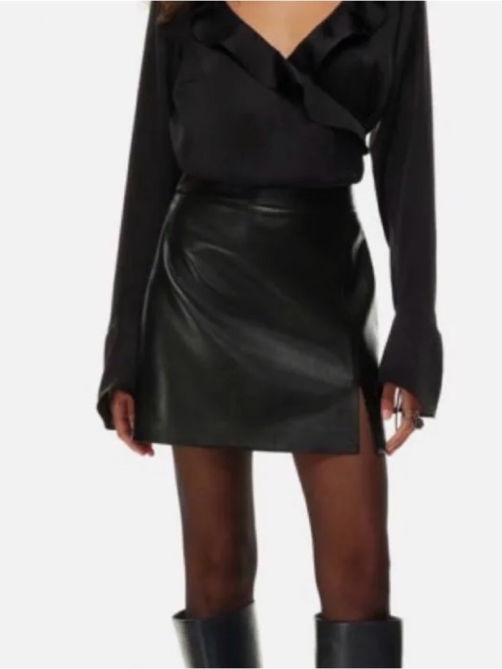 Aritzia Wilfred Black Faux vegan Leather Mini Skirt slit sz 0